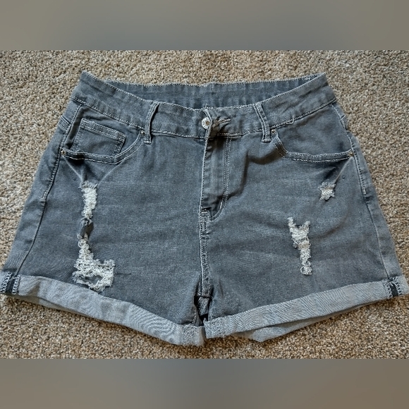 Gray and White Jean Shorts - Picture 3 of 7